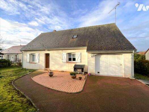 Maison à vendre 183 500 € 5 pièces 2 chambres 116 m² 780 m² de terrain Saint-Laurent-Nouan 41220