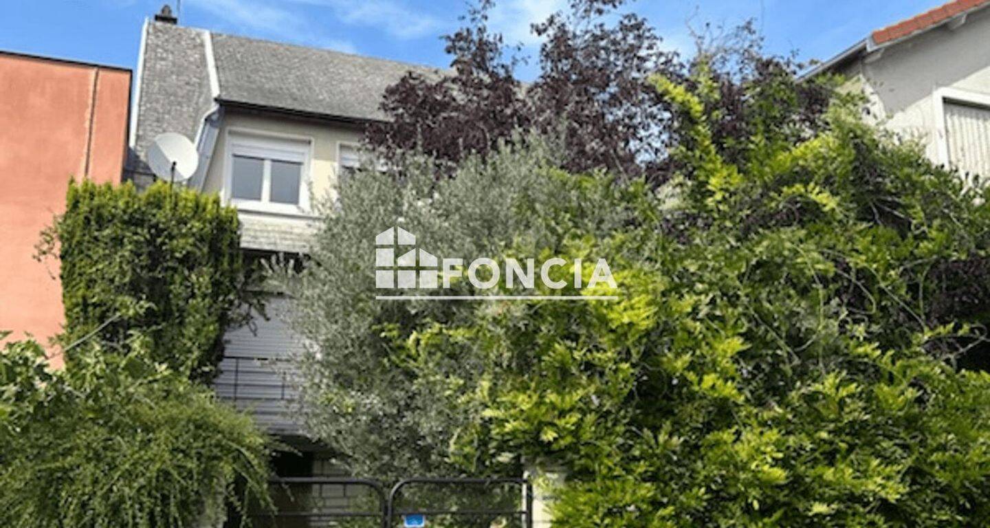Maison 6 pièces 144 m² · à Antony · 143,6 m² · 2 760 €/mois