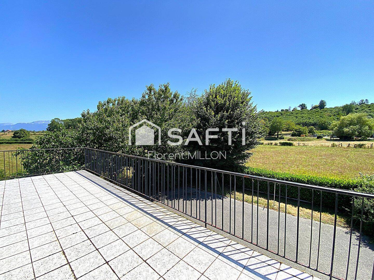 Maison 6 pièces 160 m² · à Izeaux · 160 m² · 343 000 €