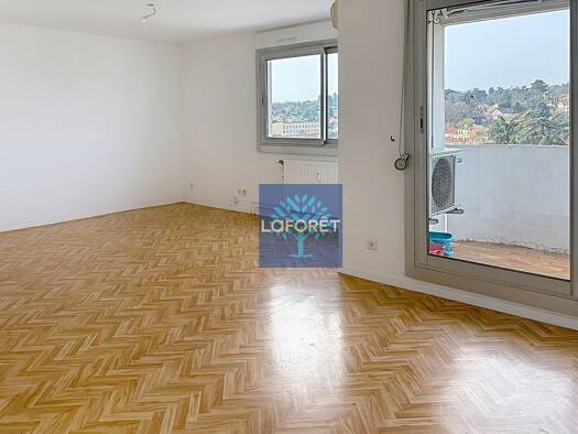 Appartement à vendre 284 000 € 4 pièces 2 chambres 88 m² Étage 9/9 Centre Nord Oullins 69600