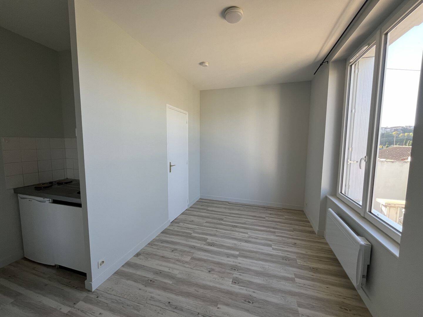 Appartement 1 pièce 16 m² · à Poitiers · 16,3 m² · 380 €