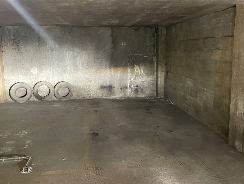Garage/Stationnement à vendre 19 500 € Louis Blanc-Aqueduc Paris 10ème 75010