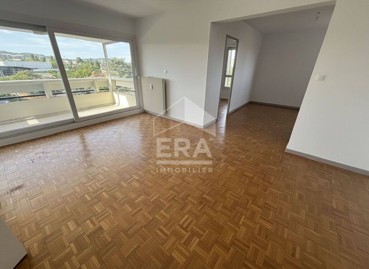 Appartement 4 pièces 94 m² · à Écully · 93,9 m² · 1 200 €/mois