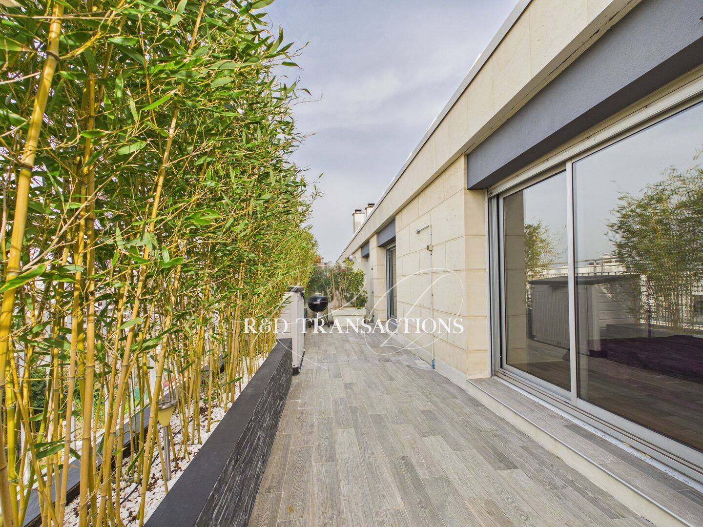 Appartement 5 pièces 129 m² · à Saint-Cloud · 129,4 m² · 950 000 €