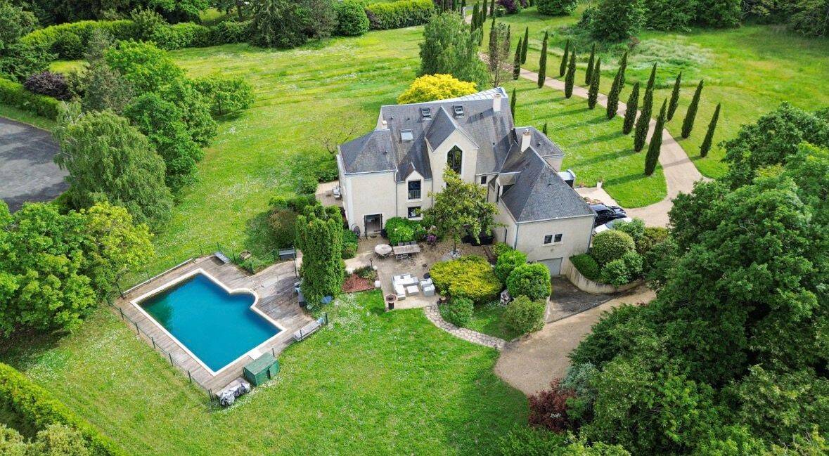 Maison 10 pièces 401 m² · à Gennes-Val-de-Loire · 401 m² · 950 000 €