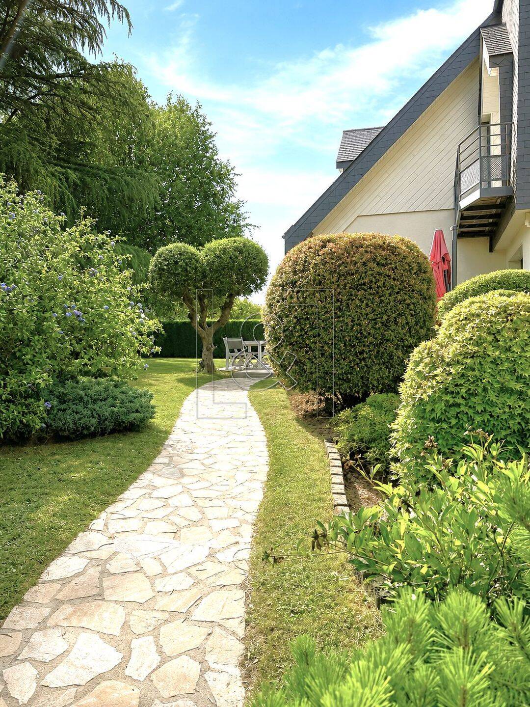 Maison 10 pièces 242 m² · à Rouen · 242 m² · 780 000 €