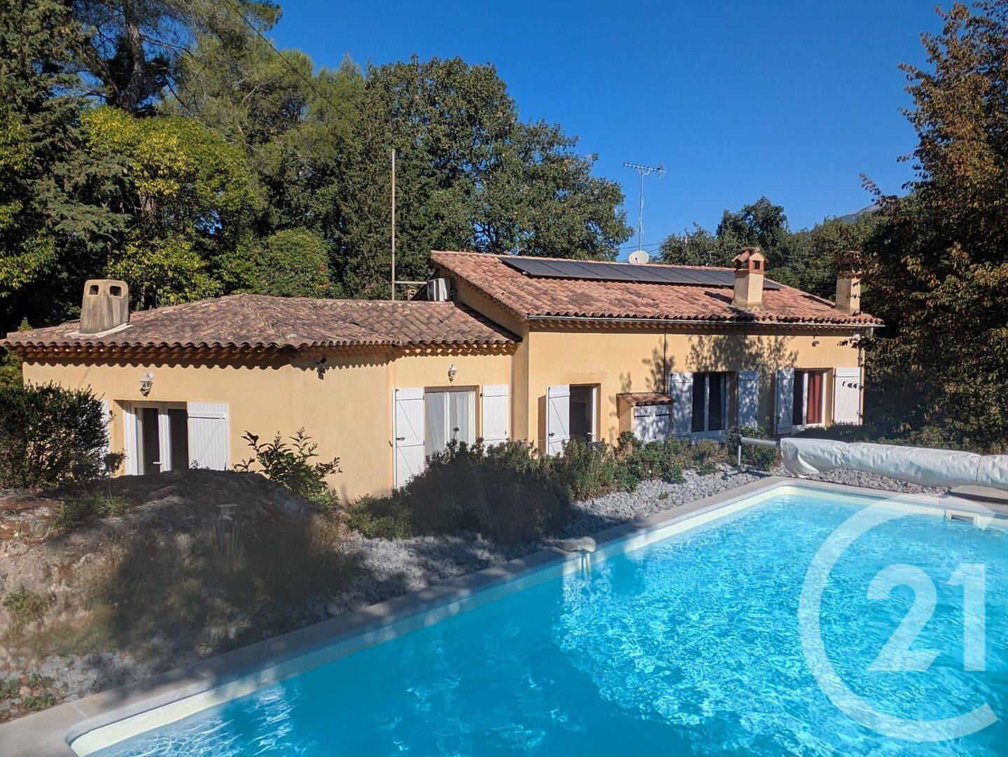 Maison 4 pièces 97 m² · à Roquefort-les-Pins · 97,2 m² · 699 000 €