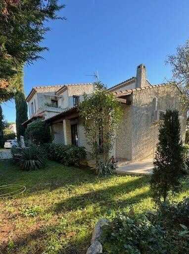 Maison 6 pièces 140 m² · à Marseille 12ème Arrondissement · 140 m² · 593 000 €