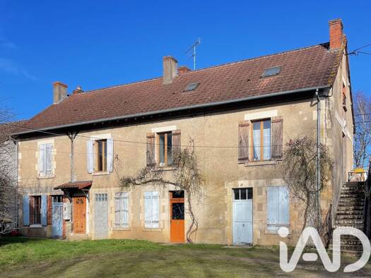 Immeuble à vendre 210 000 € 339 m² Sancergues 18140