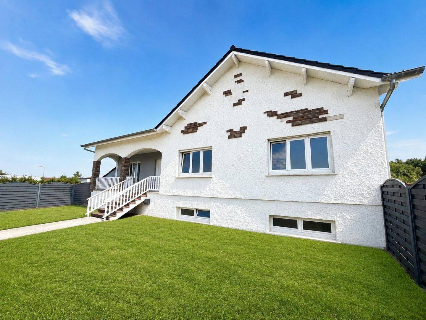 Maison 5 pièces 180 m² · à Guessling-Hemering · 180 m² · 245 000 €