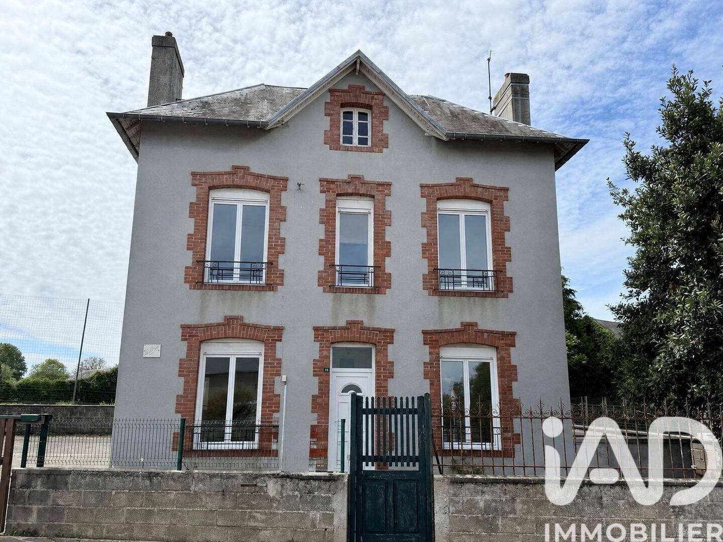 Maison 7 pièces 128 m² · à Quettreville-sur-Sienne · 128 m² · 107 300 €