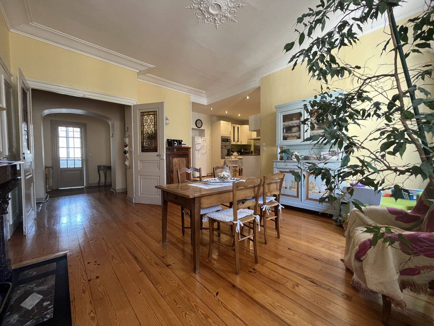 Appartement 5 pièces 165 m² · à Saint-Étienne · 165,1 m² · 179 000 €