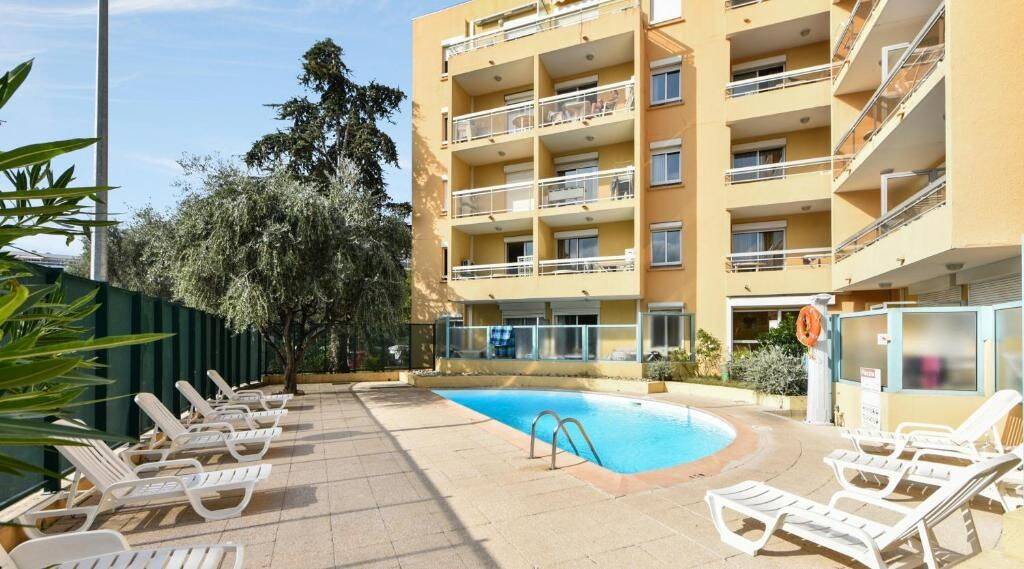 Appartement 1 pièce 25 m² · à Antibes · 25,1 m² · 92 700 €