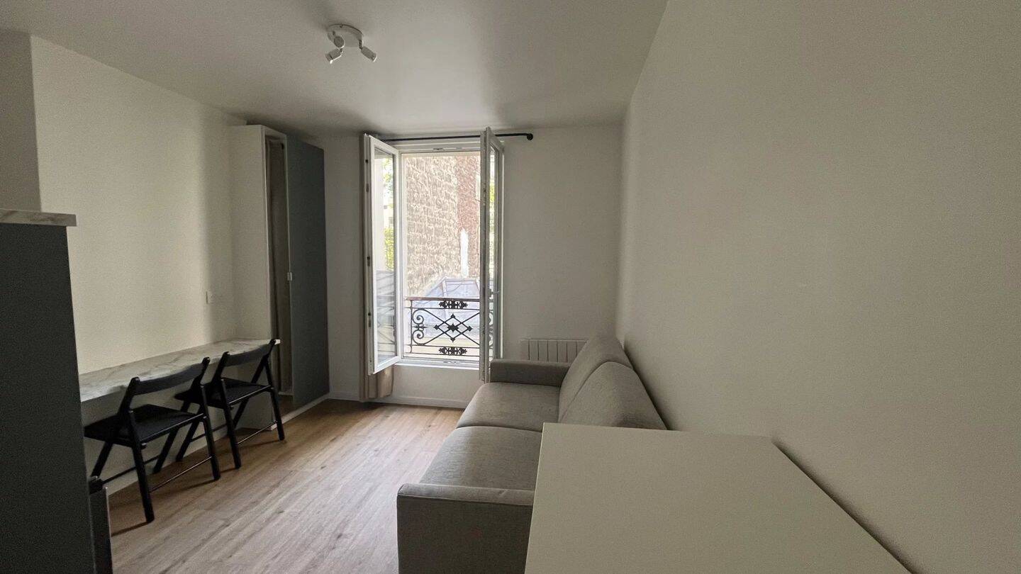 Appartement 1 pièce 17 m² · à Paris 17ème Arrondissement · 17 m² · 766 €/mois