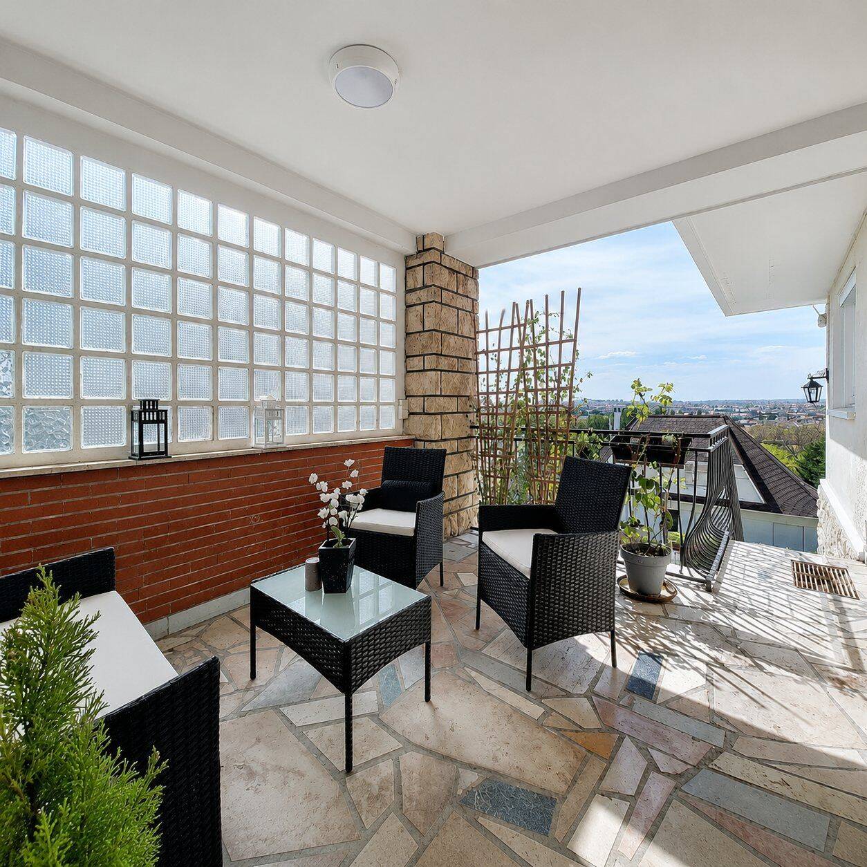 Appartement 2 pièces 63 m² · à Chennevières-sur-Marne · 63 m² · 240 000 €