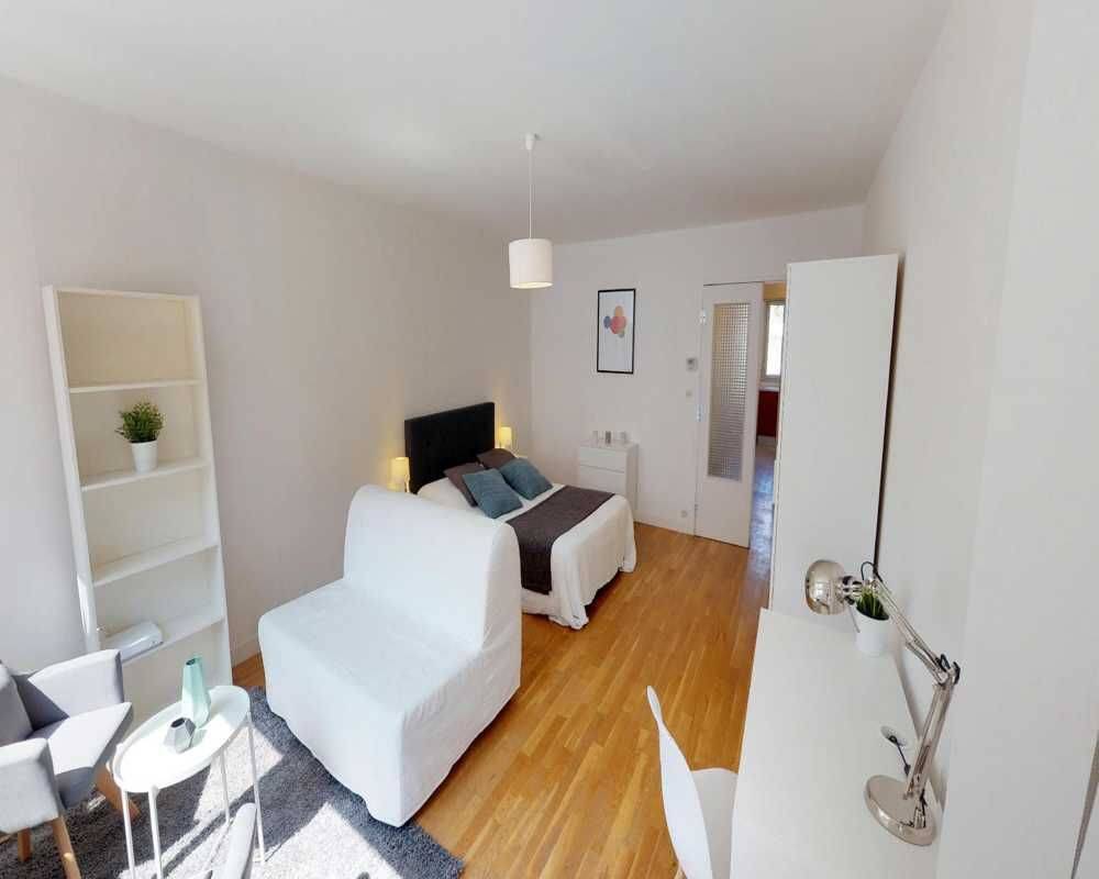 Appartement 5 pièces 100 m² · à Lyon 6ème Arrondissement · 100 m² · 885 €/mois