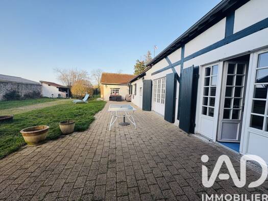 Maison à vendre 290 000 € 4 pièces 3 chambres 143 m² 1 682 m² de terrain Baule 45130