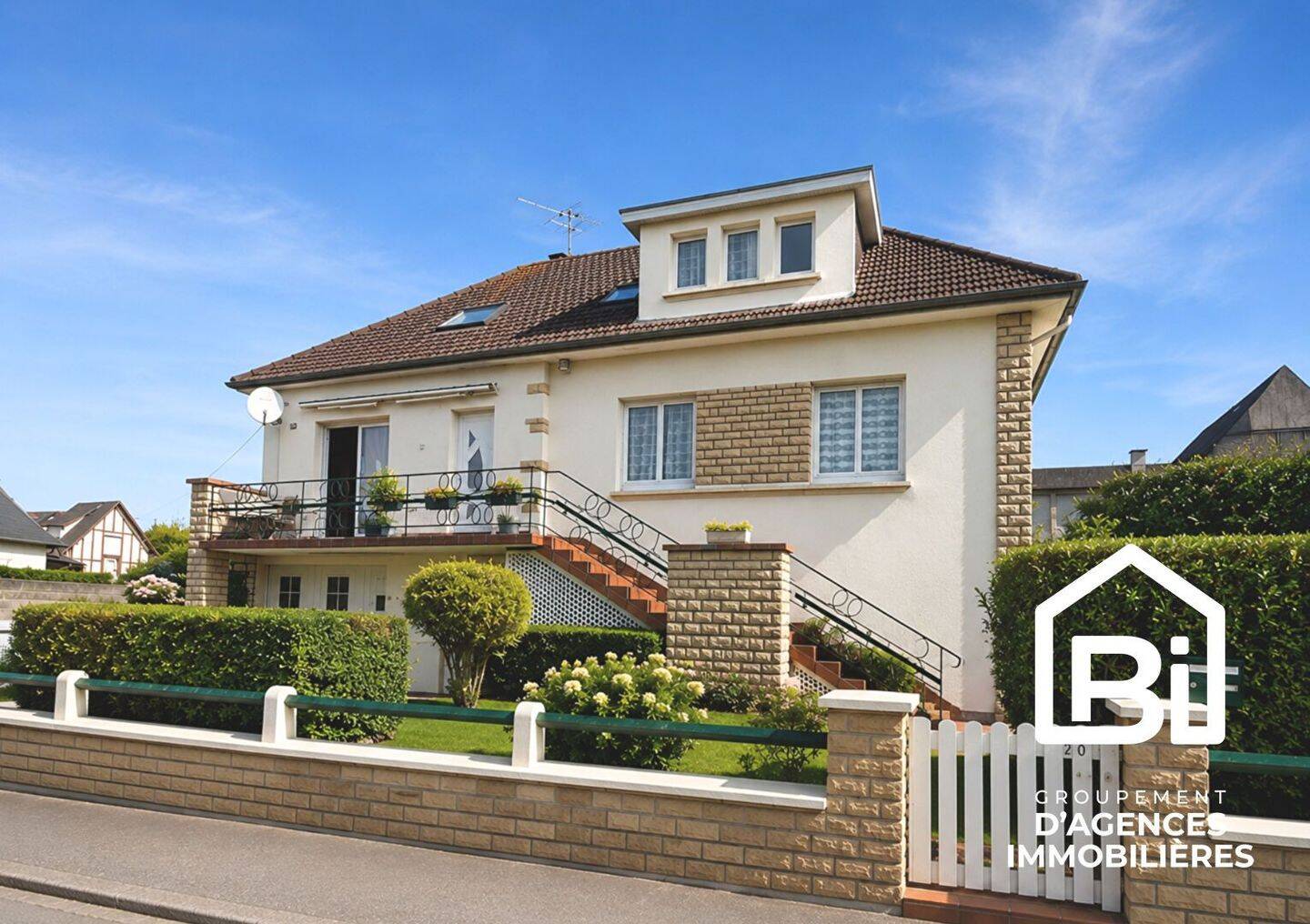 Maison 8 pièces 160 m² · à Ouistreham · 160 m² · 489 900 €