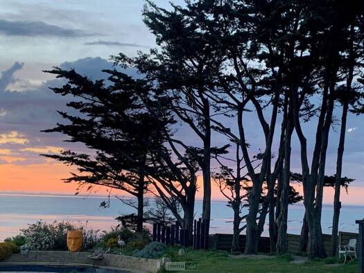 Maison à vendre 1 137 000 € 8 pièces 5 chambres 214 m² 6 314 m² de terrain Hillion 22120