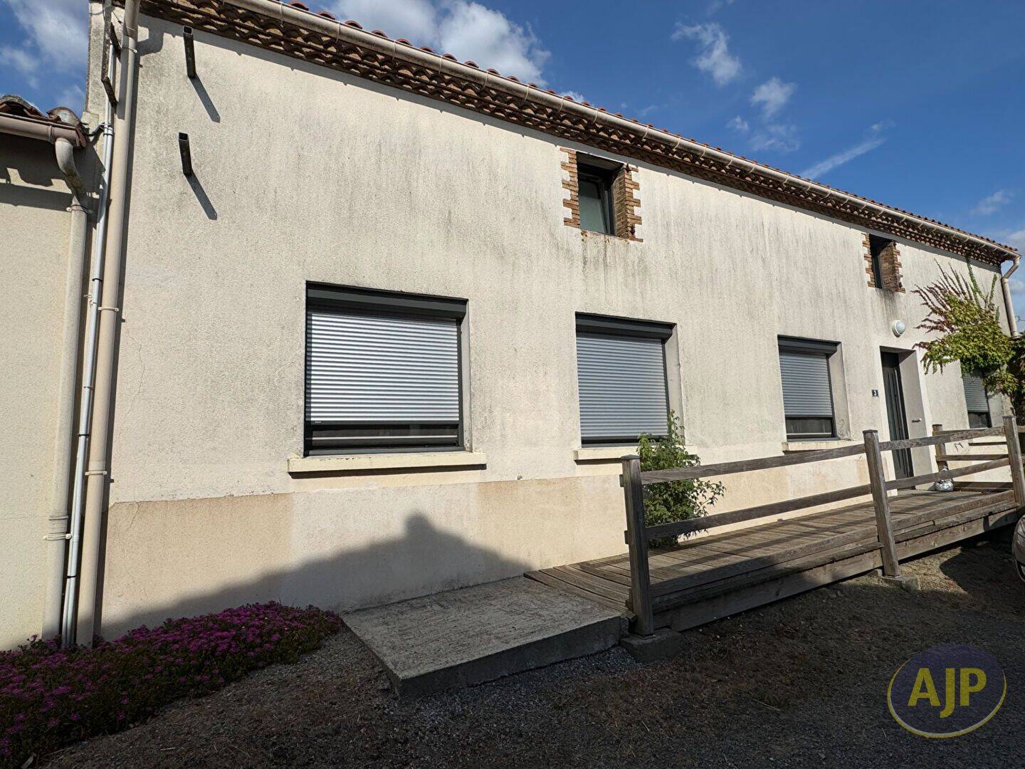 Maison 5 pièces 105 m² · à Vieillevigne · 104,6 m² · 950 €/mois