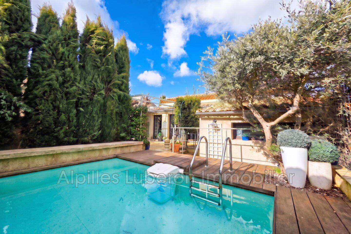 Maison 3 pièces 62 m² · à Eygalières · 62 m² · 690 000 €
