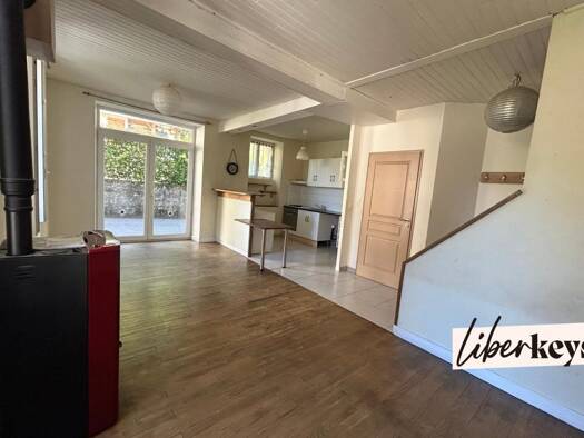 Maison à vendre 230 000 € 8 pièces 5 chambres 175,8 m² Saint-Gervais 38470