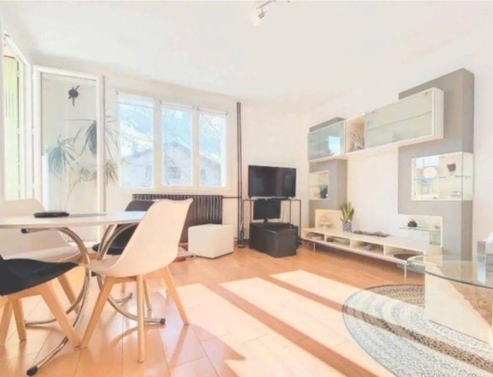 Appartement 2 pièces 50 m² · à Ornex · 50 m² · 1 650 €
