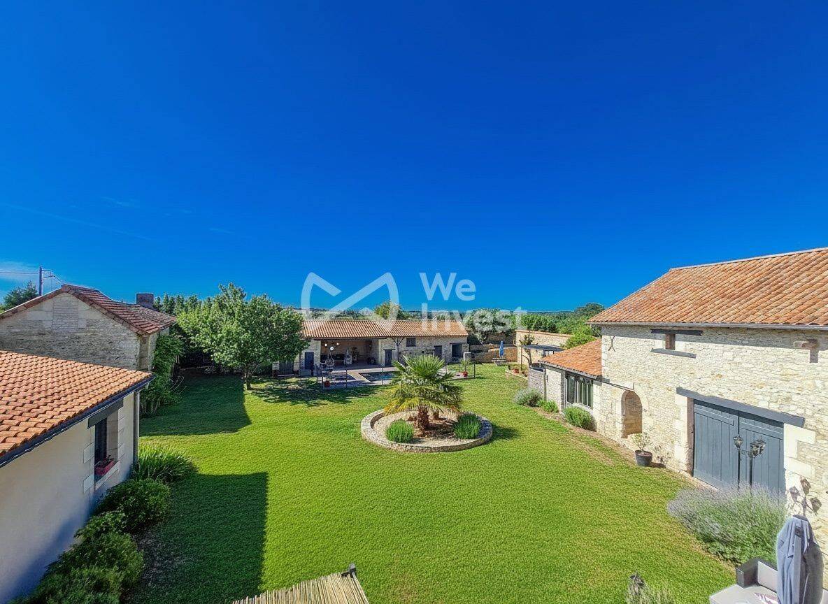 Maison 12 pièces 315 m² · à Richelieu · 315 m² · 586 000 €
