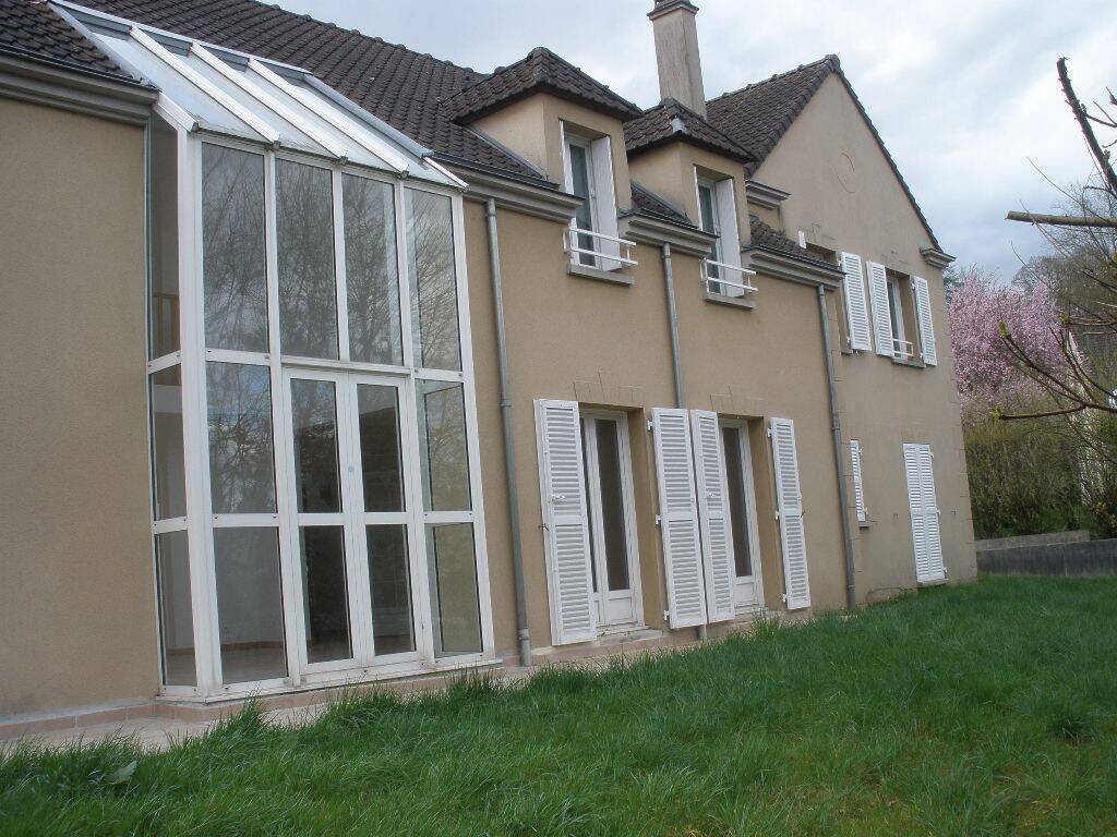 Maison 7 pièces 195 m² · à Parmain · 195 m² · 2 158 €