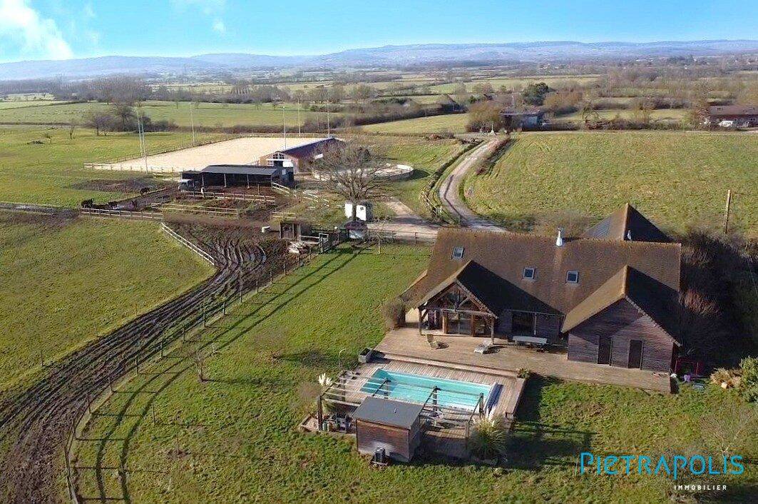 Maison 7 pièces 239 m² · à Sennecey-le-Grand · 239 m² · 1 050 000 €