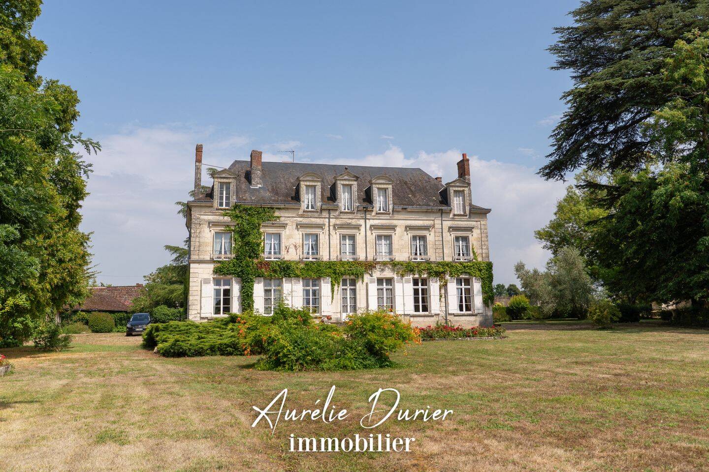 Maison 19 pièces 530 m² · à Descartes · 530 m² · 595 000 €
