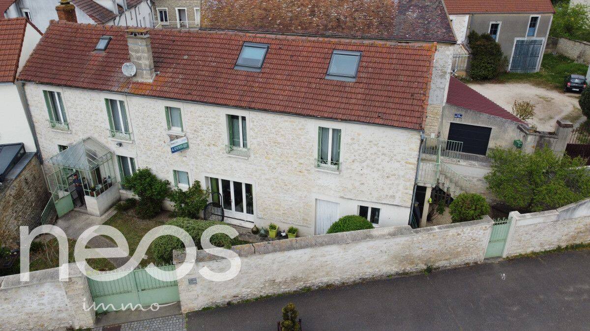 Maison 9 pièces 160 m² · à Flins-sur-Seine · 160 m² · 379 000 €