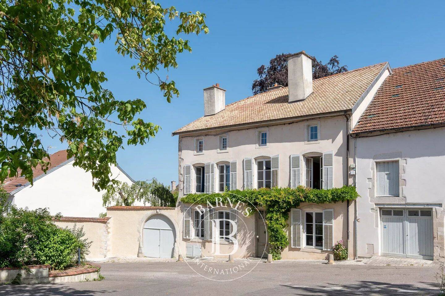 Maison 16 pièces 338 m² · à Neufchâteau · 338 m² · 585 000 €