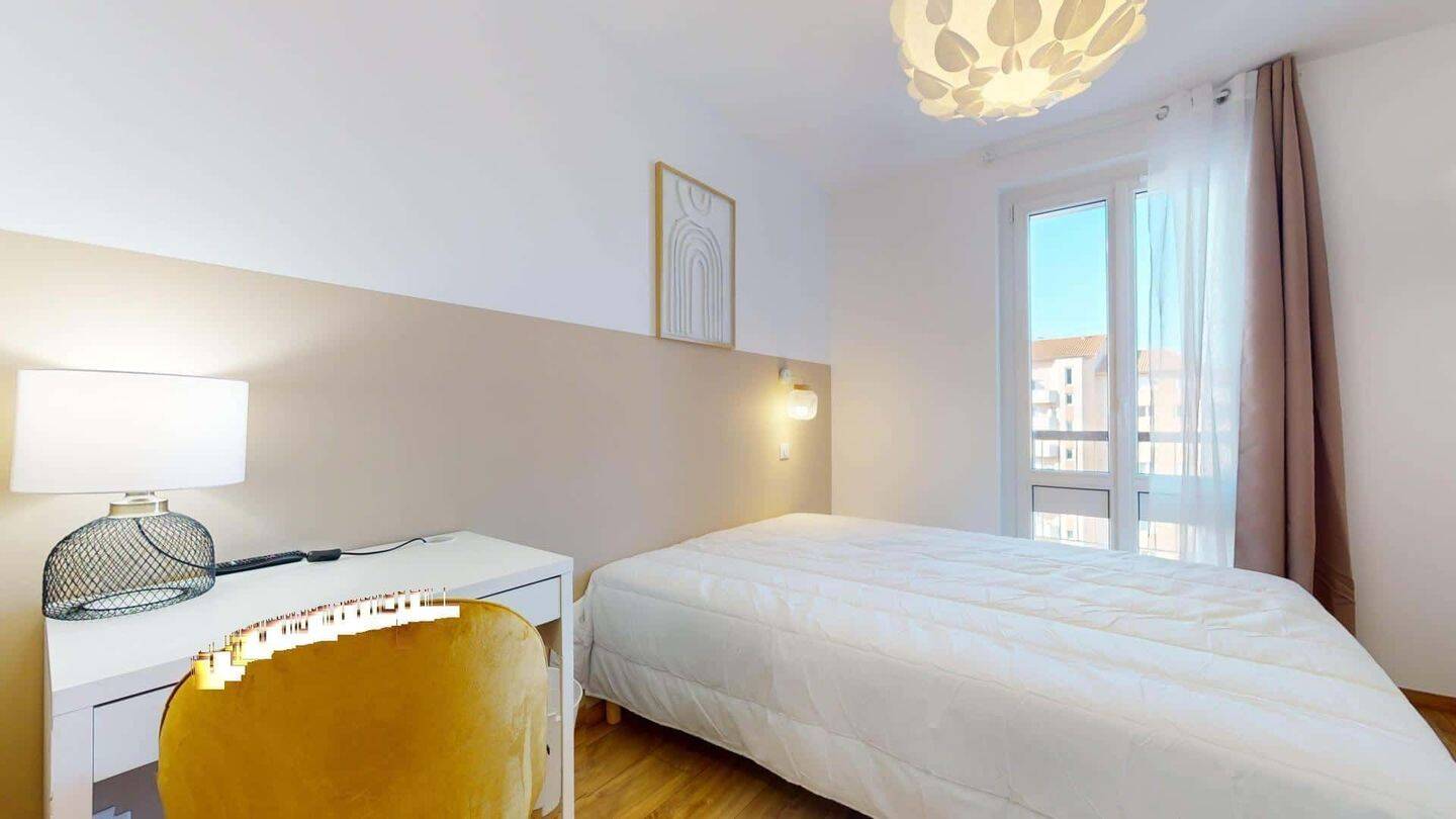 1 pièce 15 m² · à Lyon 8ème Arrondissement · 15 m² · 530 €/mois