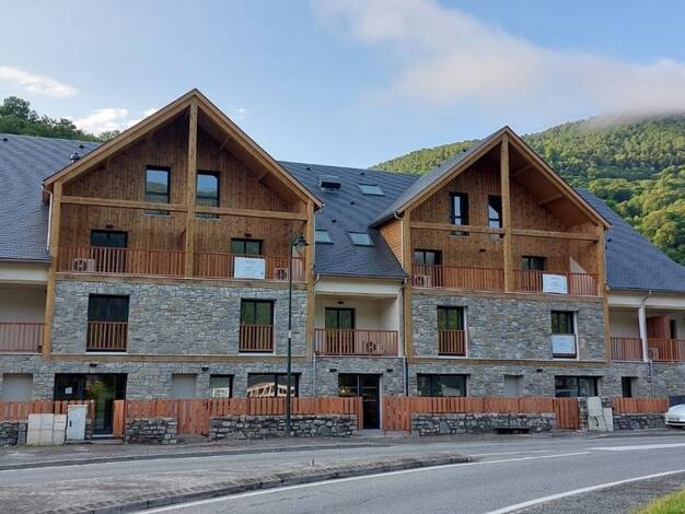 Appartement à vendre - neuf 335 000 € 3 pièces 70,4 m² RDC Saint-Lary-Soulan 65170