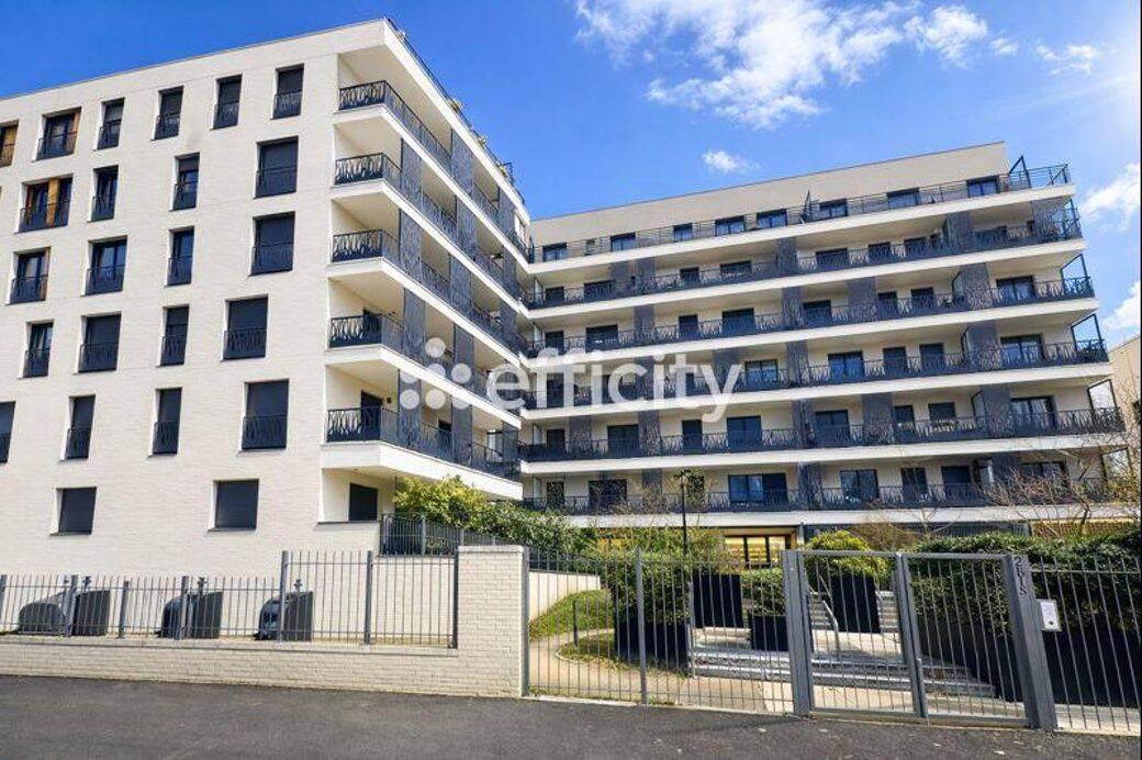 Appartement 5 pièces 95 m² · à Asnières-sur-Seine · 95 m² · 390 000 €