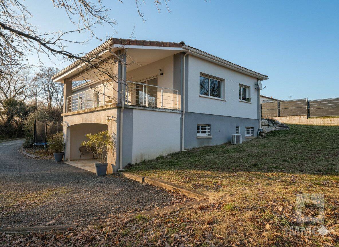 Maison 5 pièces 110 m² · à Saint-Pierre-Lafeuille · 110 m² · 273 700 €