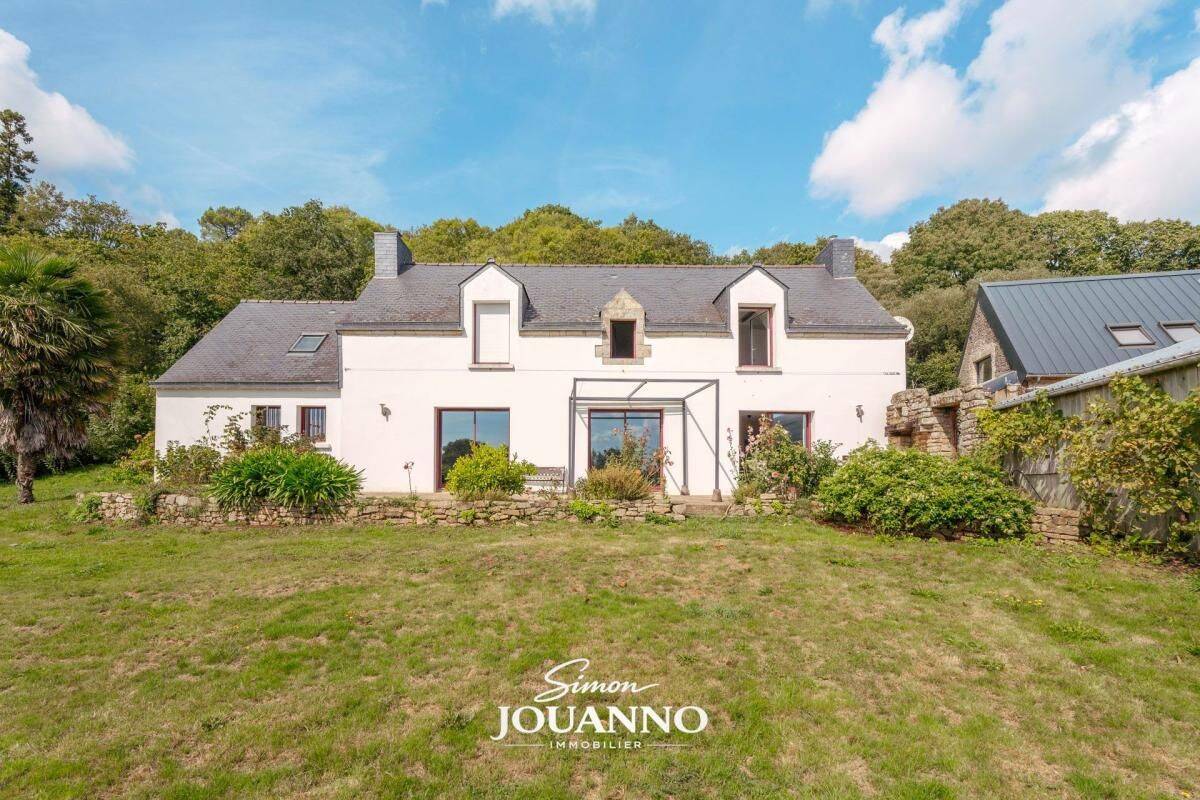 Maison 9 pièces 315 m² · à Brandivy · 315 m² · 675 000 €