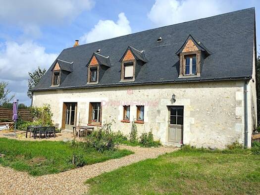 Maison à vendre 235 000 € 4 pièces 3 chambres 154 m² 699 m² de terrain Cléré-les-Pins 37340