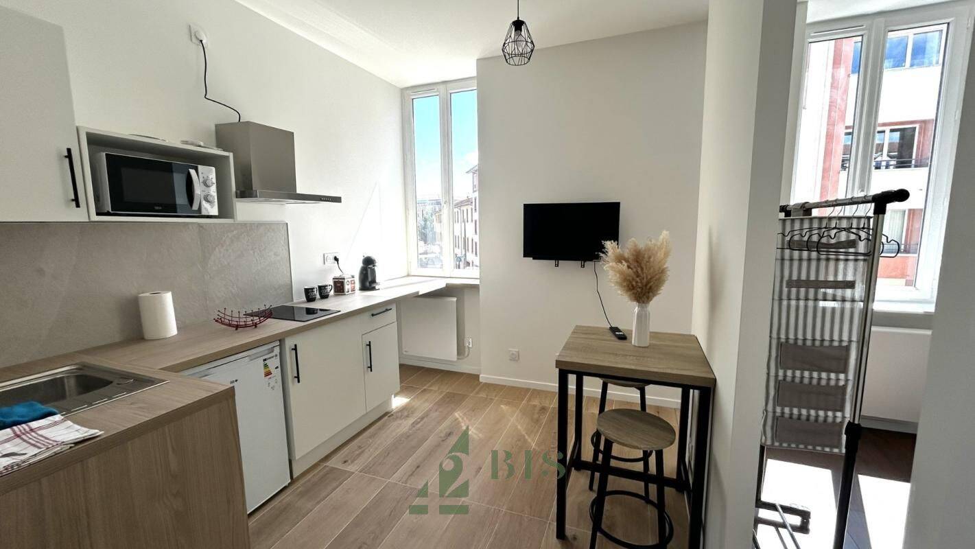 Appartement 1 pièce 23 m² · à Roanne · 23 m² · 420 €
