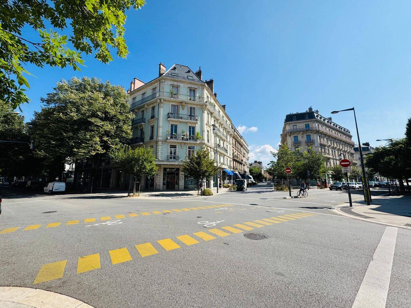 Appartement 2 pièces 58 m² · à Grenoble · 58 m² · 155 000 €