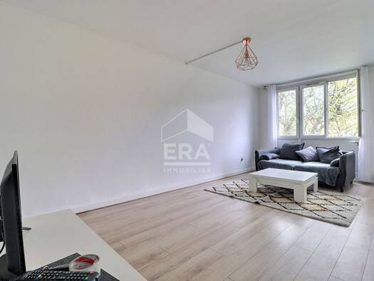 Appartement à vendre 208 000 € 3 pièces 2 chambres 52 m² Étage 3/7 Firmin Genier Aubervilliers 93300