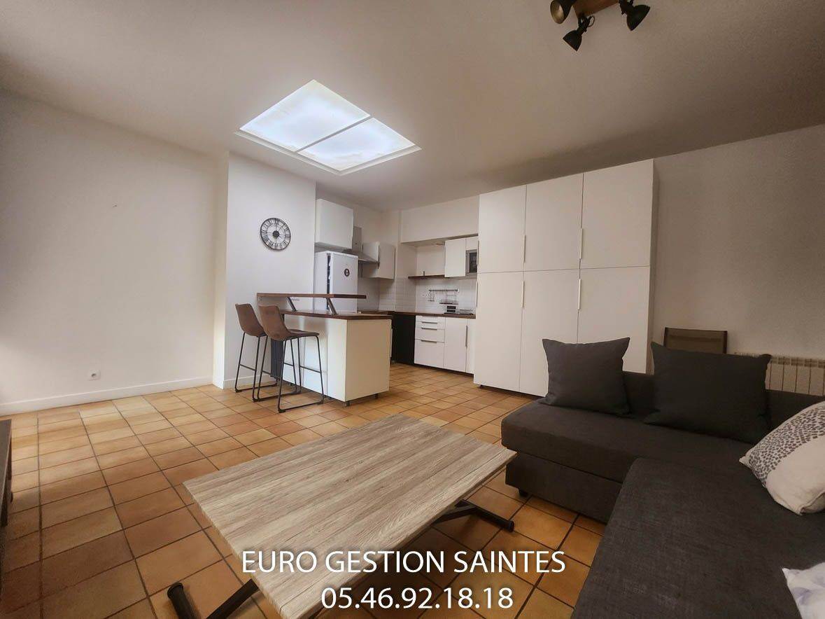 Appartement 2 pièces 46 m² · à Saintes · 45,7 m² · 548 €