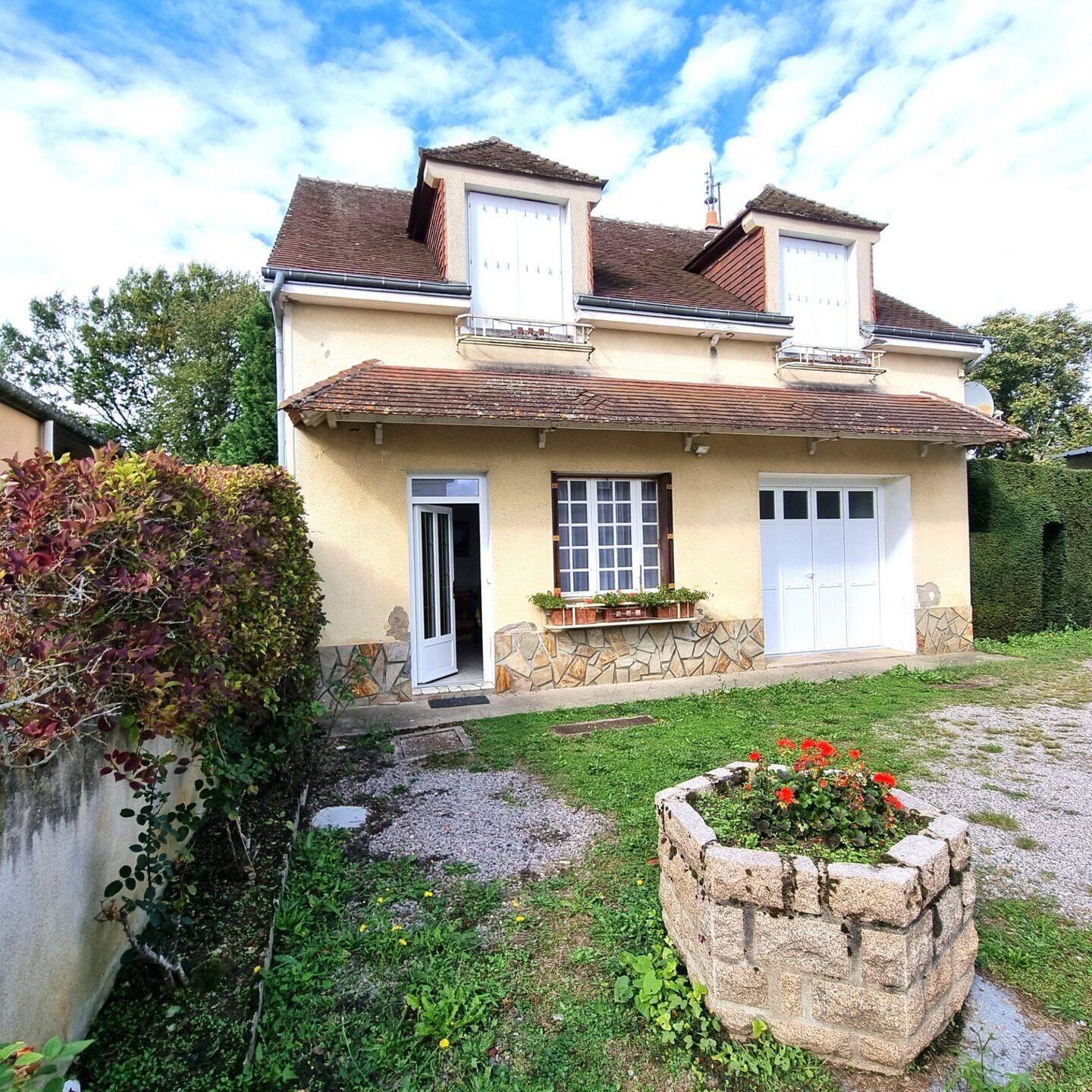 Maison 5 pièces 117 m² · à Saint-Denis-de-Jouhet · 117 m² · 80 600 €