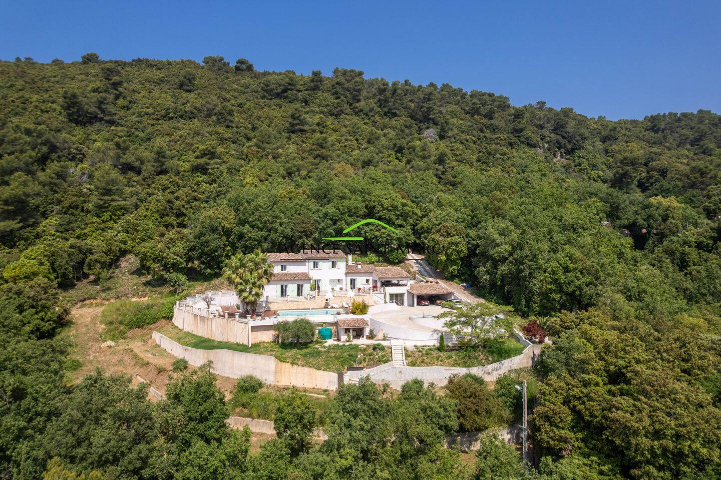Maison 6 pièces 235 m² · à Le Tignet · 235 m² · 1 560 000 €