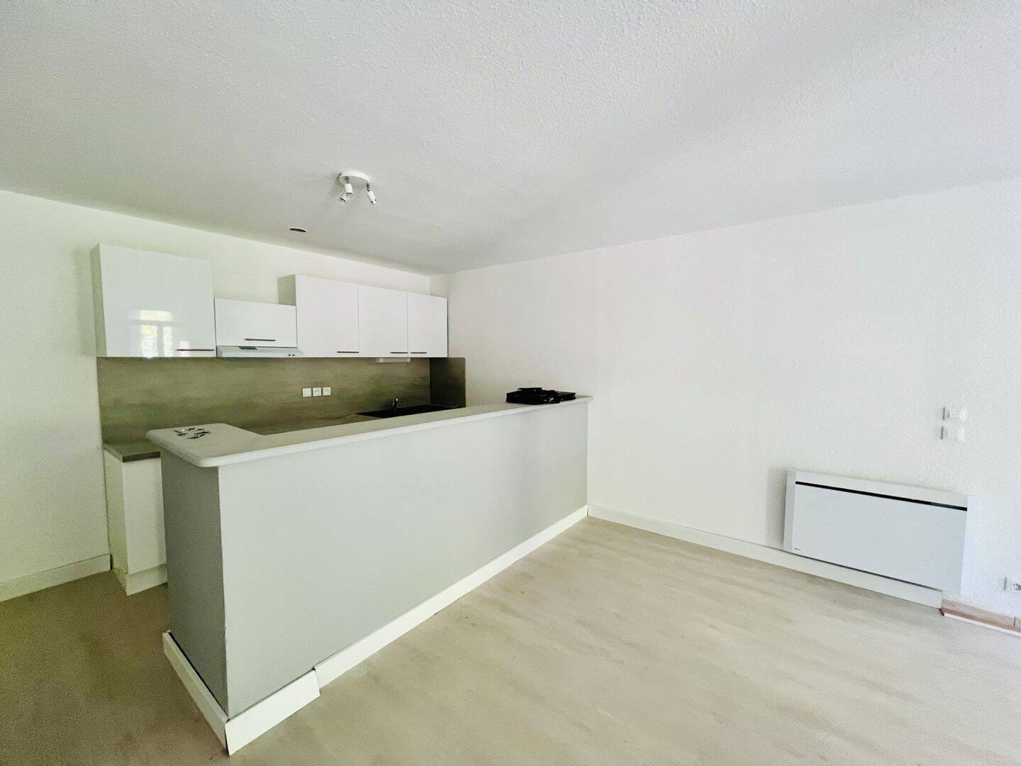 Appartement 6 pièces 105 m² · à Lamalou-les-Bains · 105 m² · 124 000 €
