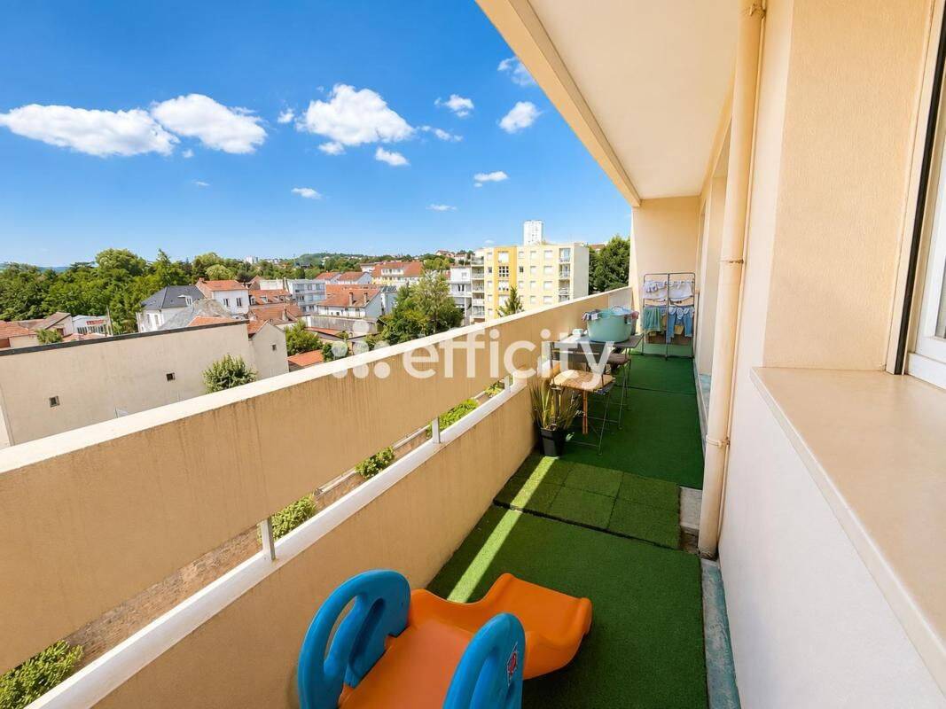 Appartement 3 pièces 83 m² · à Dijon · 83 m² · 180 000 €