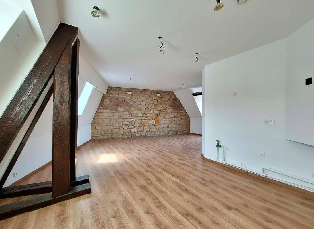 Appartement 4 pièces 68 m² · à Épinal · 68 m² · 107 000 €