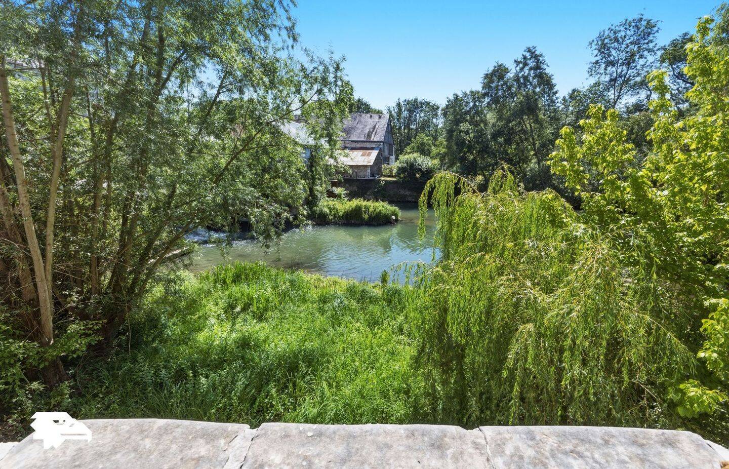 Maison 8 pièces 310 m² · à Loches · 310 m² · 545 000 €