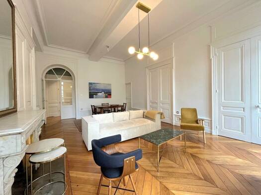 Appartement à louer - Première occupation 3 200 € 4 pièces 3 chambres 105 m² Étage 2/5 Ainay Lyon 2ème arrondissement 69002